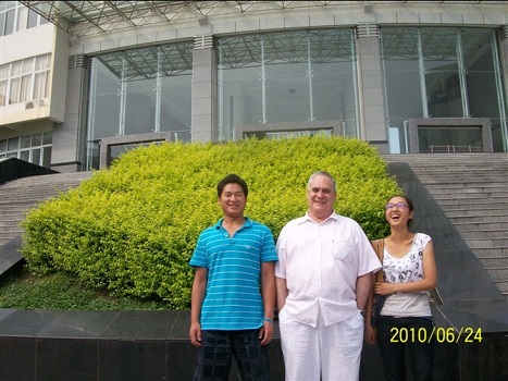 53ea059e.jpg - 79878 Bytes