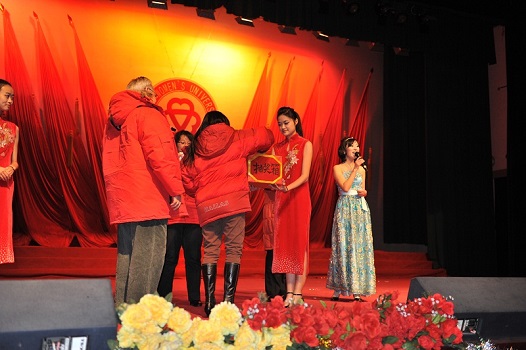 DSC_7998.JPG - 111755 Bytes